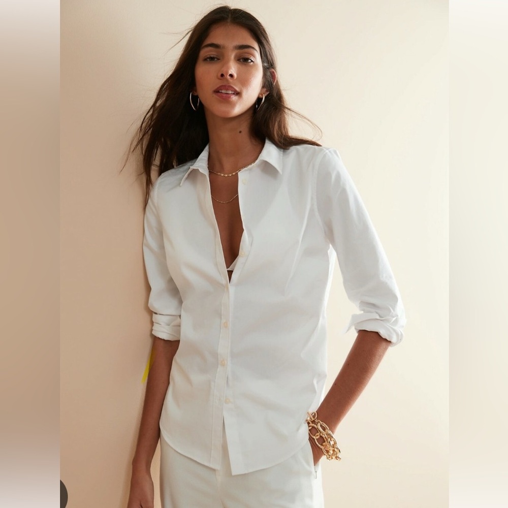 Banana Republic Classic White Button-Down Shirt